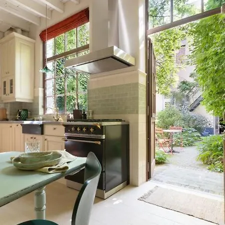 Σπίτι διακοπών Carriage House In Quiet Ecological Garden *
